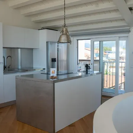 Penthouse On The Sea Apartment Viareggio Exterior photo