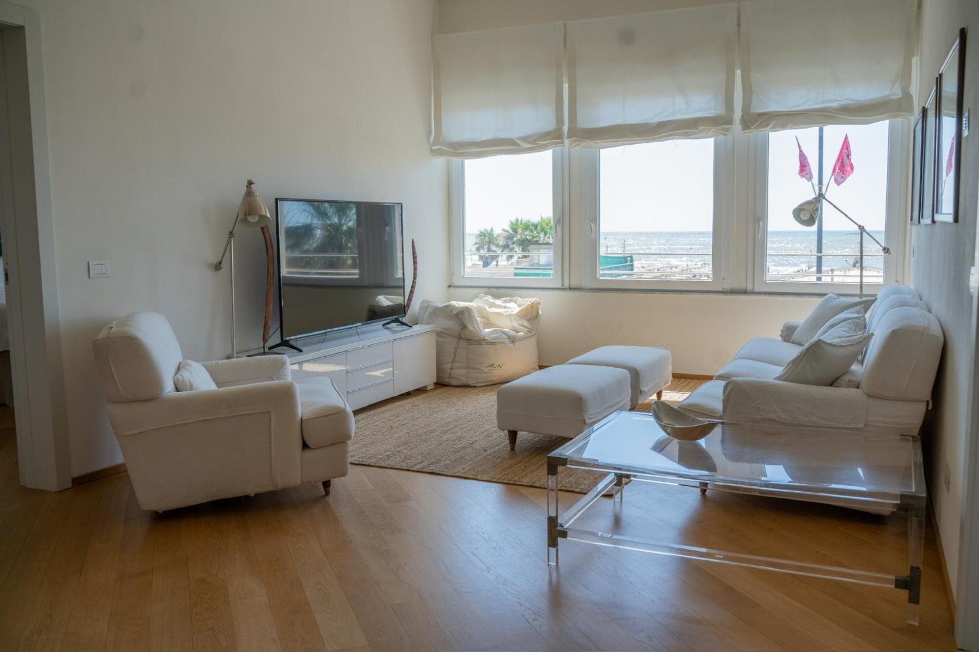 Penthouse On The Sea Apartment