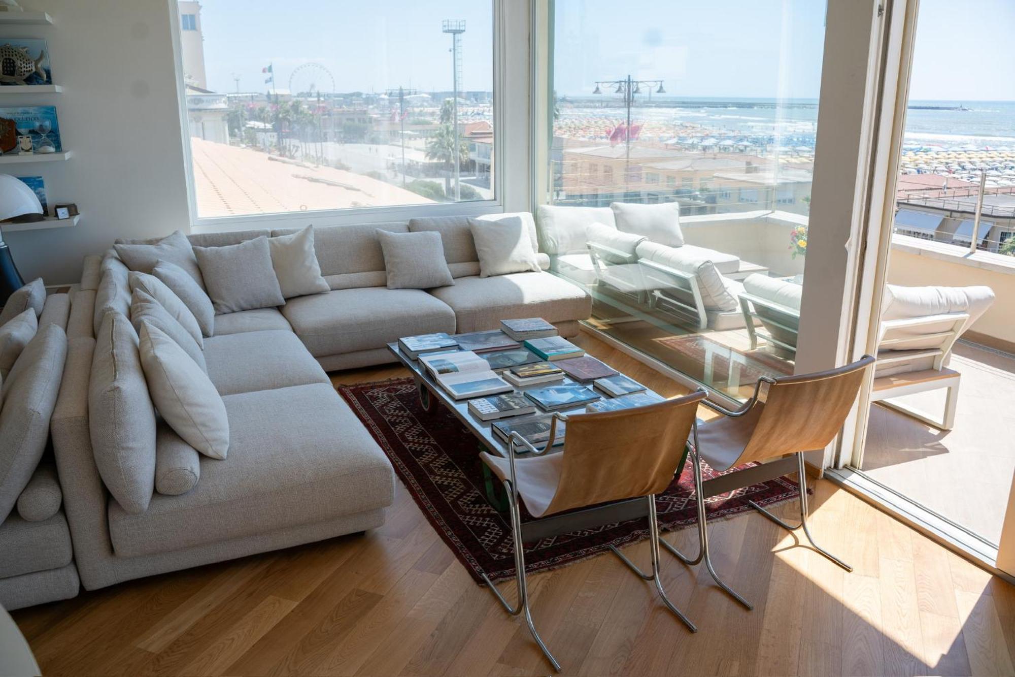 Penthouse On The Sea *